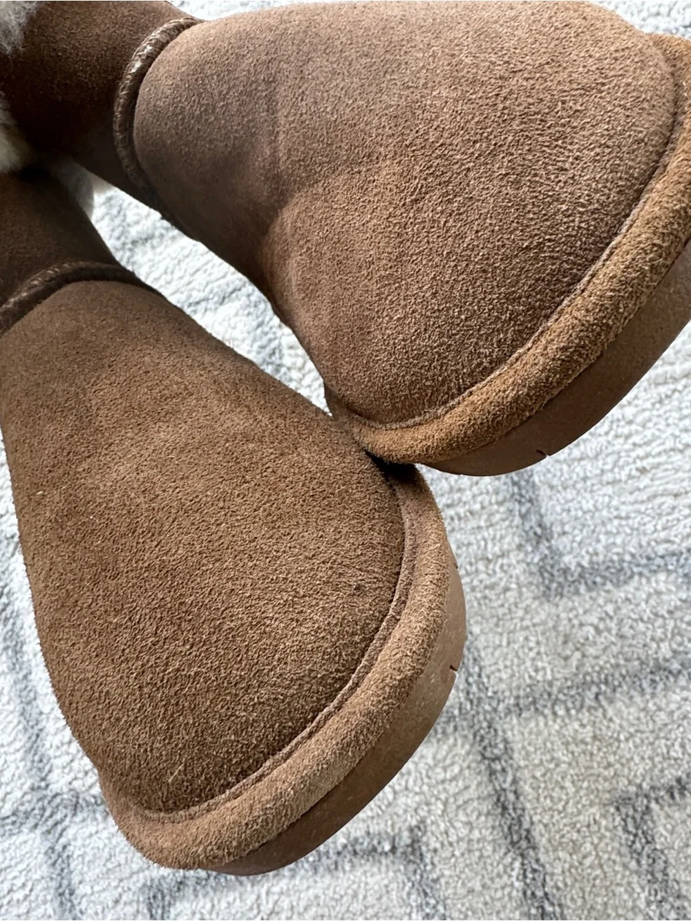 BEARPAW Abby Boots Hickory Suede Sheepskin Collar Buckle Size 11 like new